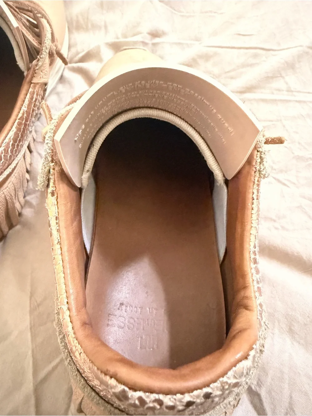 EsseutEsse Nude Leather Fringe Sneaker 8 (38)